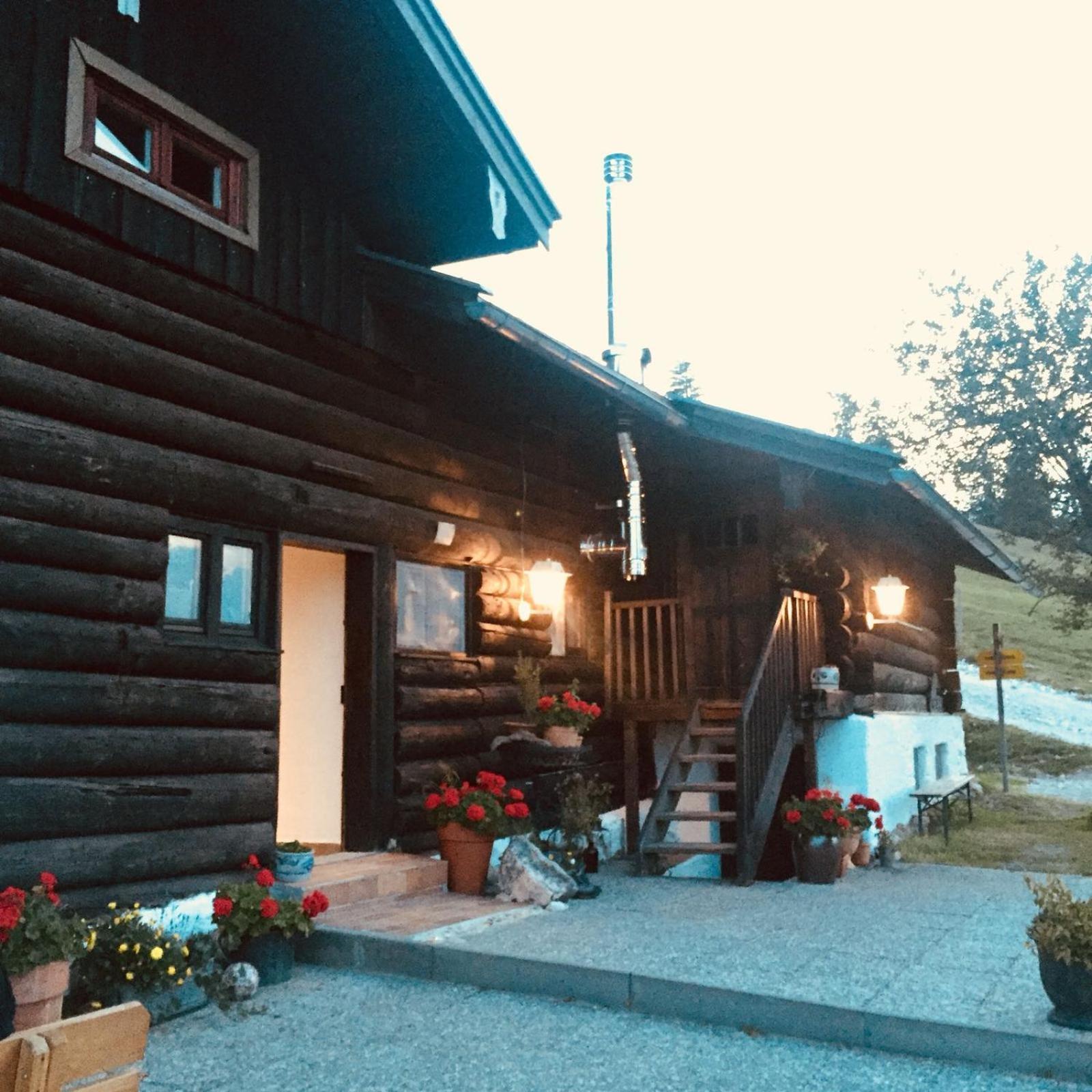 Bruendling-Alm Berggasthof Auf 1167M Auf Dem Hochfelln Bergen  Buitenkant foto